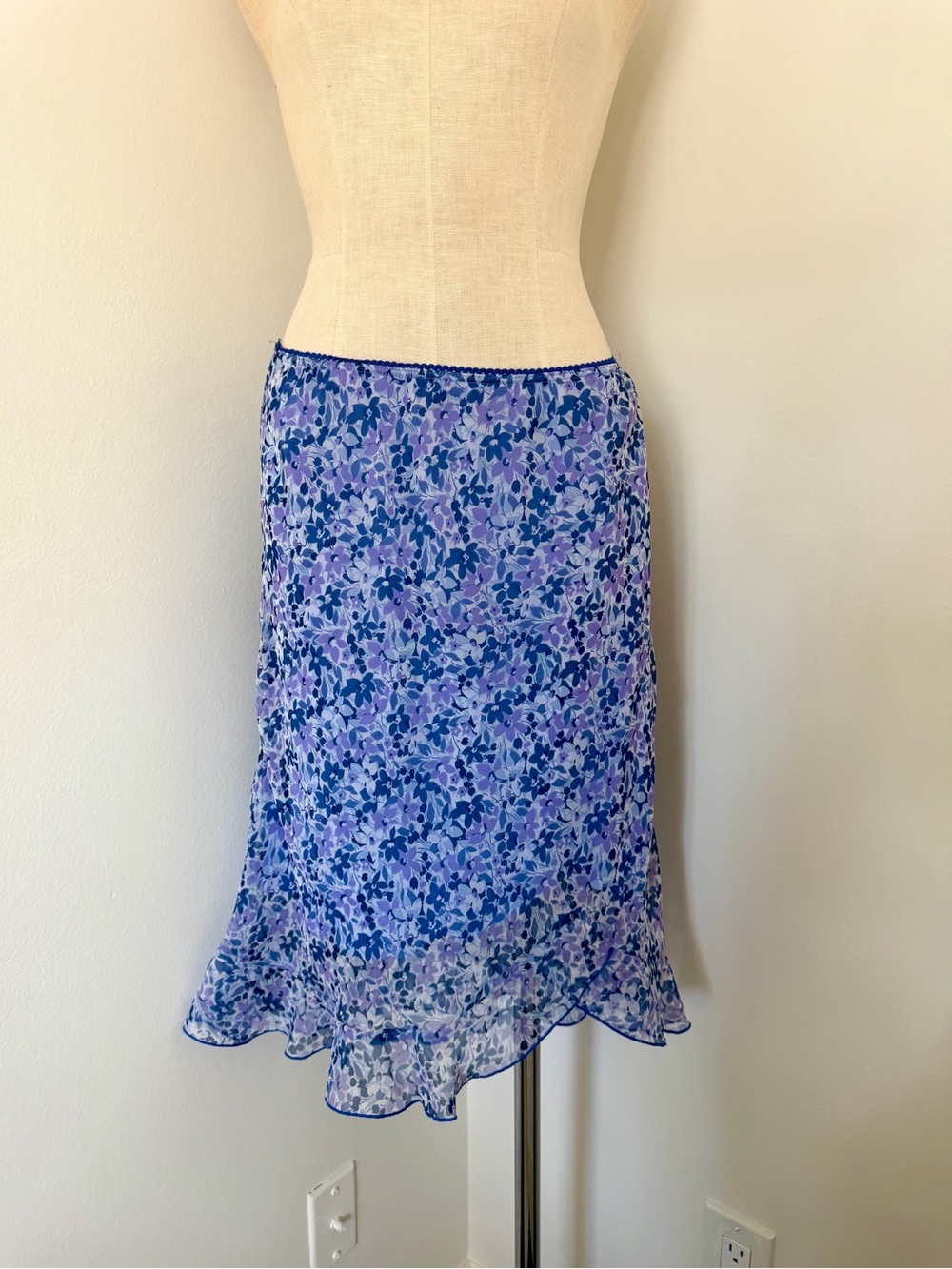 Vintage Floral Purple Midi Skirt - Lightweight Women's Skirt